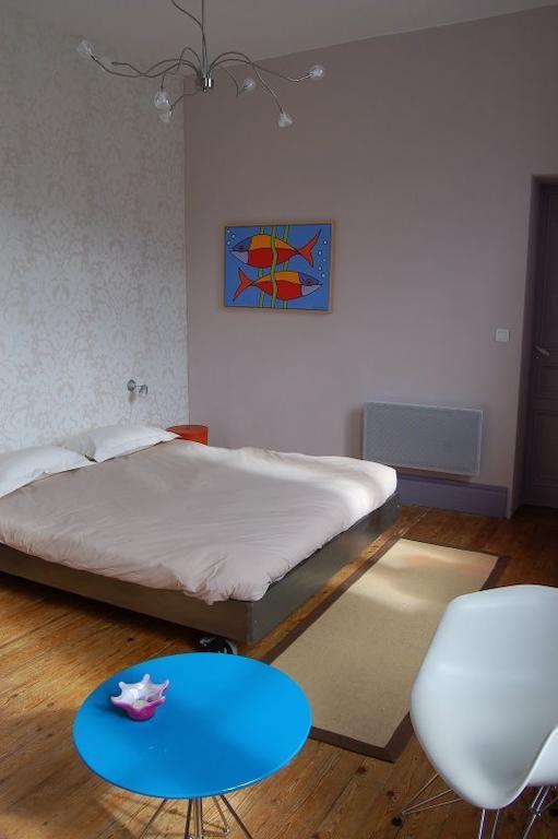 Bed and Breakfast La Vieille Ecole Bourgougnague Pokoj fotografie